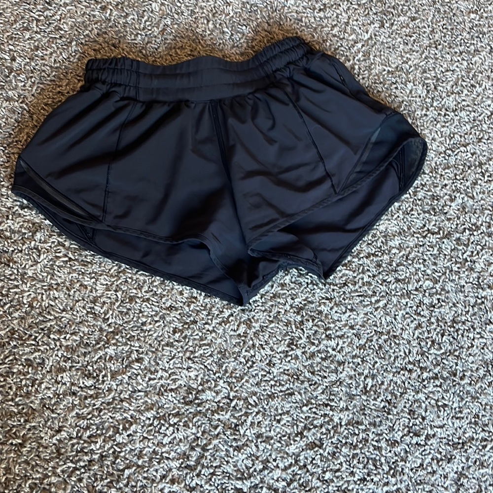 Black lululemon hotty hot shorts size 2